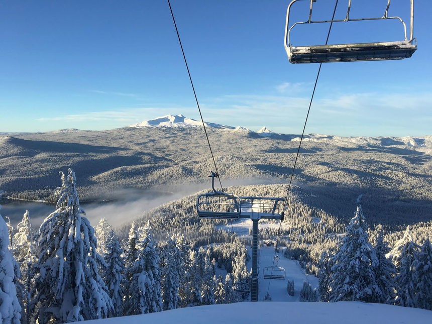 willamette pass is just a short drive away for winter sports activities such as skiing, snowboarding, and snowmobiling. the towering cascade mountains offer winter sports, and in the summer the hiking, mountain biking, and exploring is endless.