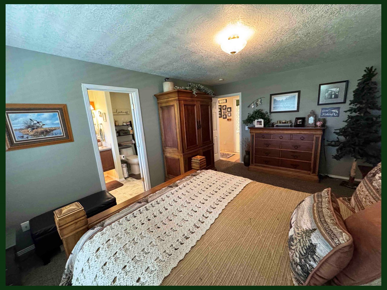 master bedroom with en suite and soaking tub